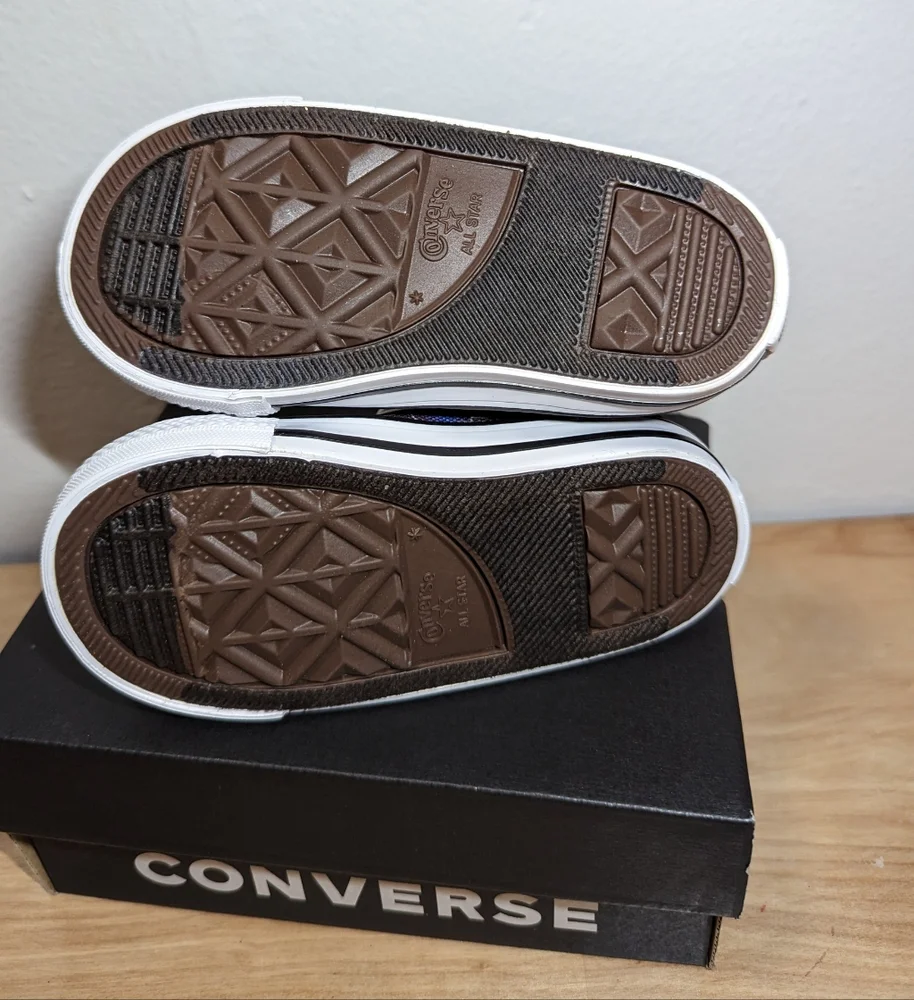 Converse Chuck Taylor All Star High Top Sneakers With Bubble Print Size 6 infant